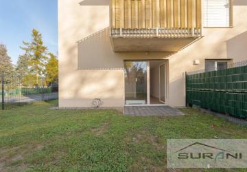 Reality Krásny 2-izbový byt s predzáhradkou 73 m² a parkovaním v Bratislave