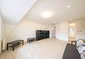 Reality Priestranný 4i podkrovný mezonet 102 m2, s A/C vo výbornej lokalite