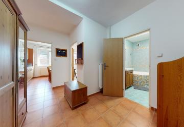 Reality Príjemný 2i. byt 60m2, veľká loggia, 3/6p., NIVY, na skok do centra, voľný od 1.8., výborná adresa