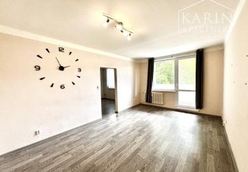 Reality Zrekonštruovaný 3-izbový byt s loggiou, 78 m2 – J. J. Boora
