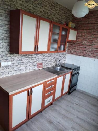 Reality Predaj 2 izbový byt 57 m2 v Martine na Severe Veľký Balkón
