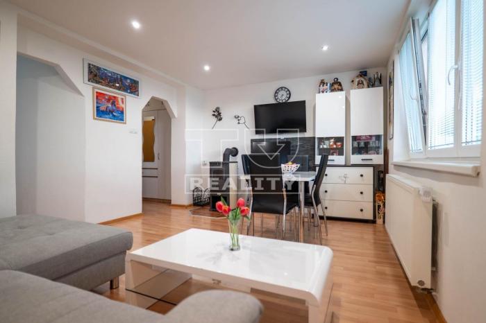 Reality TEHLOVÝ 3 IZBOVÝ BYT, ŽILINA-VIŠŇOVÉ, KOMPLET REKONŠTRUKCIA, 63m²