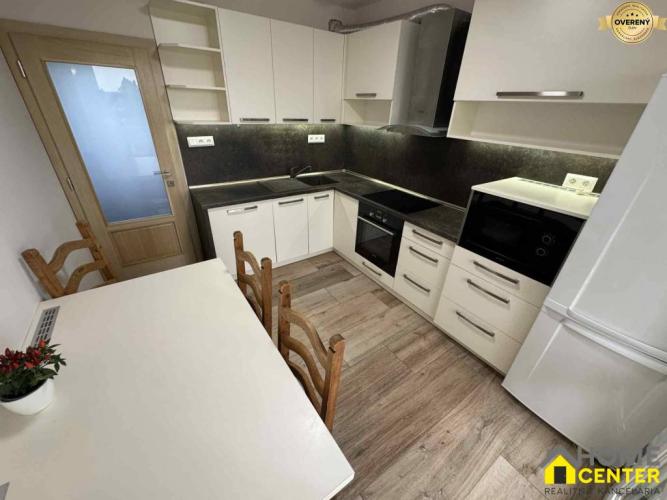 Reality PREDAJ : ZREKONŠTRUOVANÝ  3i BYT  S VYSOKÝM ŠTANDARDOM
