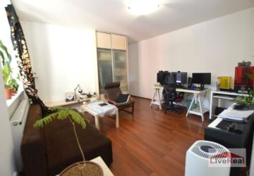 Reality Veľký 1,5izb, Prievozská, tehla, otočený do dvora, 46m2, vlastný kotol, čiastočná rekonštr