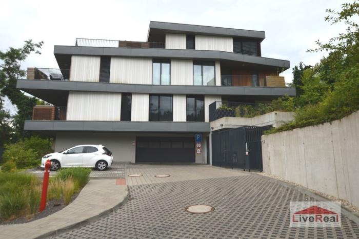 Reality Luxusný 3izb, 92m2, terasa, 2x parking, GANSBERG, odpis DPH,