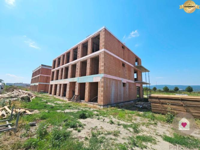 Reality 2- izbový byt 56 m2, PIVNICA, KLIMATIZÁCIA, ŽALÚZIE, REKUPERÁCIA