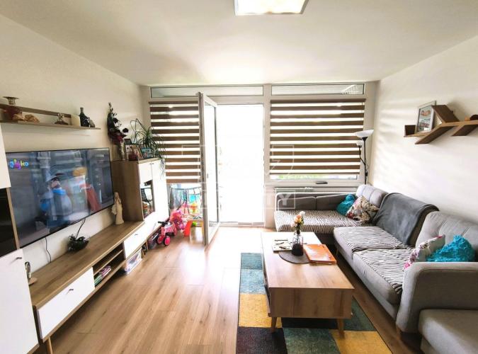 Reality Byt 2 izbový byt s lodžiou, Prešov, Karpatská, 5. posch., 52 m2