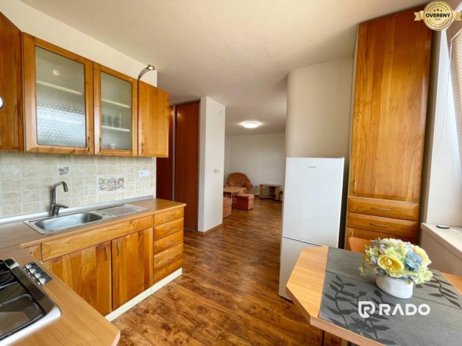 Reality RADO | Prenájom zariadeného 2i byt s vlastným kúrením na Juhu