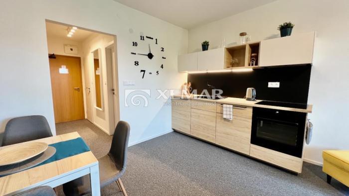 Reality Predaj: Kompletne zariadený apartmán v Bešeňovej – MyMara