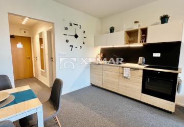 Reality Predaj: Kompletne zariadený apartmán v Bešeňovej – MyMara