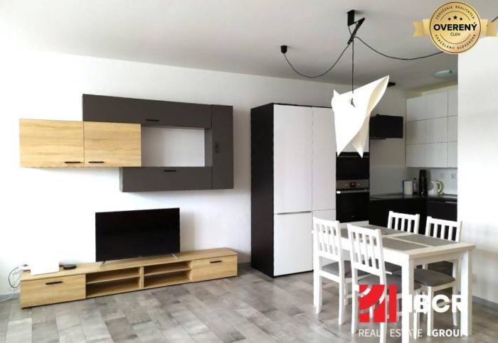 Reality VELKOMETRÁŽNY 1 IZB.AP.BYT- TRNAVSKÁ CESTA, NOVÉ MESTO,BRATISLAVA
