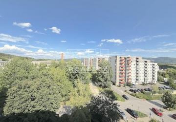 Reality 3 IZBOVÝ BYT NA PREDAJ S BALKÓNOM NA JUHU V TRENČÍNE, 72M2