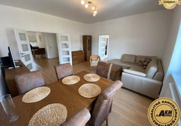 Reality Honosný 3 izbový 95m2 byt v srdci mesta Zvolen na PRENÁJOM