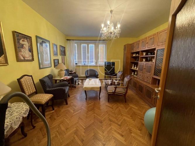 Reality Predaj 1.izbový byt v DNV Istrijská ulica,35m2
