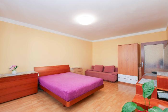 Reality Priestranný 1-izb.byt+loggiou Vrakuňa,42 m², výborná poloha