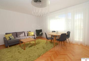 Reality 2-izb.kompl.zariadený byt s priamym výhľadom na Hrad