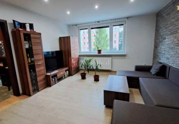 Reality PREDAJ: 3i byt s loggiou, 78m2, Ružomberok - Liptovská ulica, Klačno