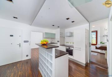 Reality Slnečný 3-izbový byt, loggia, výhľad, zeleň, poloha, L.Dérera, Kramáre