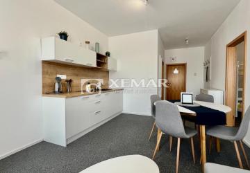 Reality Predaj: Kompletne zariadený 2-izbový apartmán v Bešeňovej