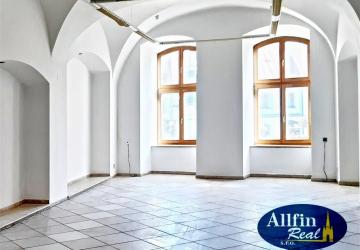 Reality 1-izbový byt na Hlavnej s výhľadom na mestský park