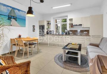 Reality Svetlý byt, 2 oddelené spálne, 82m2, vysoké stropy, skvelá lokalita