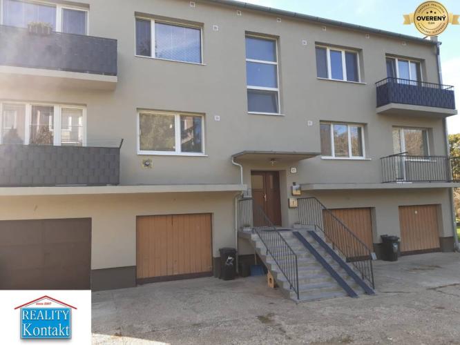 Reality Na predaj 3 izbový byt 70m2 v štvorbytovke s garážou - Bardoňovo