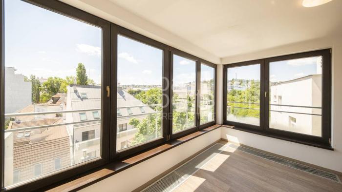 Reality Nadštandardný 4i byt 126m2, nezariadený s úžasnou terasou a balkónmi