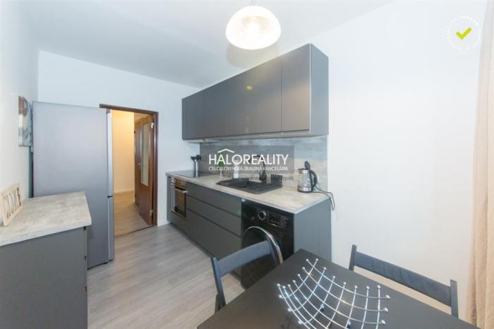 Reality Prenájom, trojizbový byt Bratislava Nové Mesto, Robotnícka