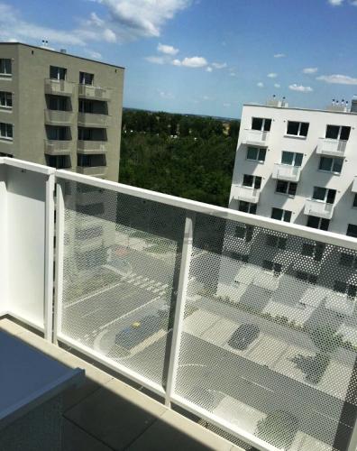 Reality 2-izb. byt s parkovacím miestom ul. Ivanská cesta