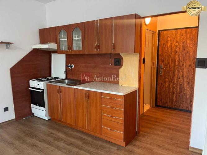 Reality PREDAJ: 1i byt 40 m2, 4/5 posch. výťah, Beskydská