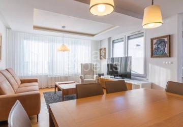 Reality Slnečný 3i byt 90 m2, s A/C, 2x terasou , parkovaním a výhľadom, RETRO