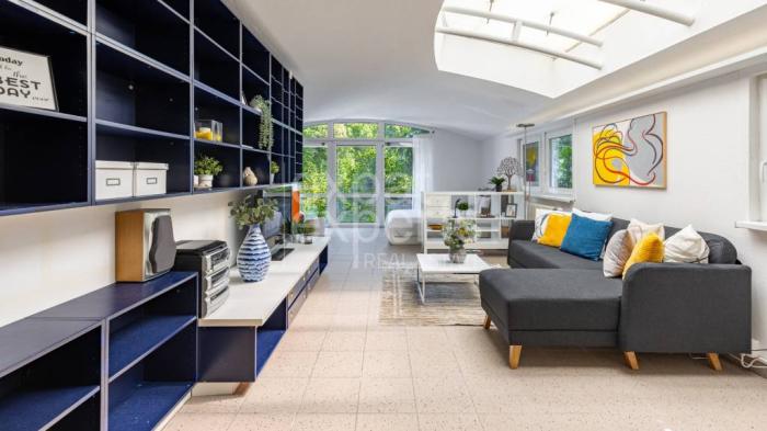 Reality Originálny mezonet v dome pri lese, 123m2, krásna záhrada, Kramáre