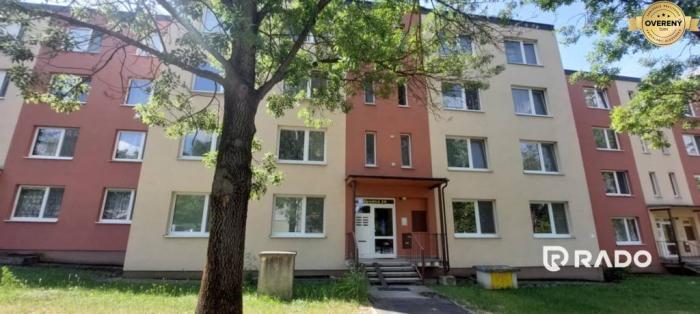 Reality RADO | Veľký 3i byt 73 m2 so šatníkom | sídlsiko JUH - Trenčín