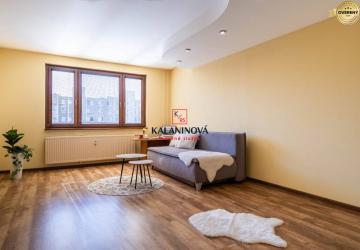 Reality REZERVOVANÝ: priestranný 4-i byt s loggiou, Košice-Ťahanovce,Varšavská