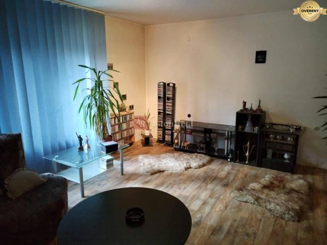 Reality Predaj veľký 2 izbový byt 63 m2 v Martine