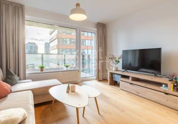 Reality Luxusný 2i byt 51m2, s lodžiou, parkovaním a výhľad na hrad, KLINGERKA