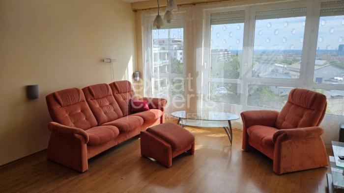 Reality Príjemný 4i byt 106 m2, klimatizácia, s lodžiou a parkovaním, výhľad