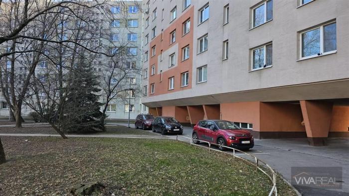 Reality VIVAREAL* REZERVOVANÉ! Garzónka pri centre, po rekonštrukcii, zariadená, vyhľadávaná lokalita