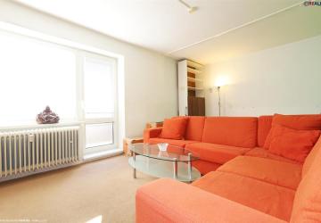 Reality Rezervované - REALISS - Veľkometrážny 2 izbový byt vybavený balkónom. komorou. šatníkom - p