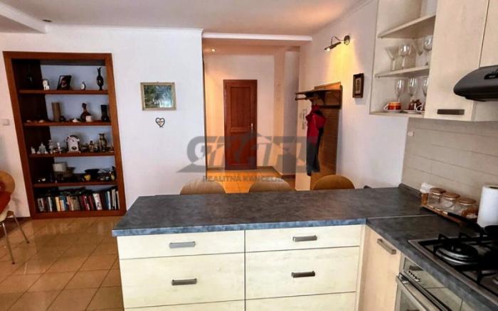 Reality Na predaj 2-izb. priestranný byt Dohnányho ul. – Bratislava