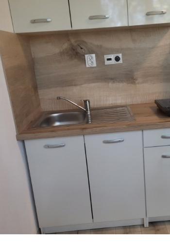 Reality Prenájom kompletne zariadenej garzónky – Majerská ulica, Bratislava II