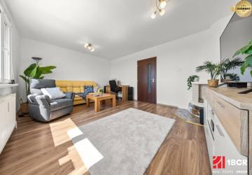 Reality SLNEČNÝ A PRIESTRANNÝ 3-IZB. BYT,REKONŠTRUKCIA, LOGGIA, PIVNICA, RAČA