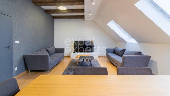 Reality Výnimočný 2i byt 110m2 v historickej budove v srdci Starého mesta