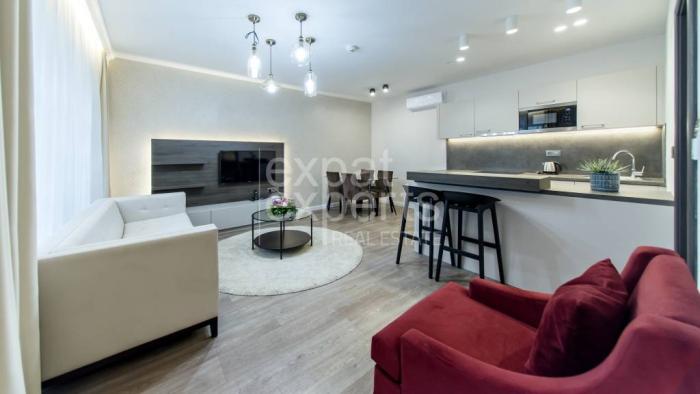 Reality Nádherný 3i mezonet 75m2, klimatizácia, upratovanie v cene, parkovanie