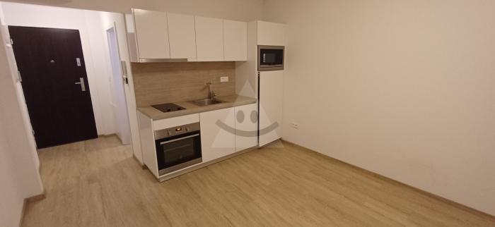 Reality garsónka, Žilina, Staré mesto, Komenského