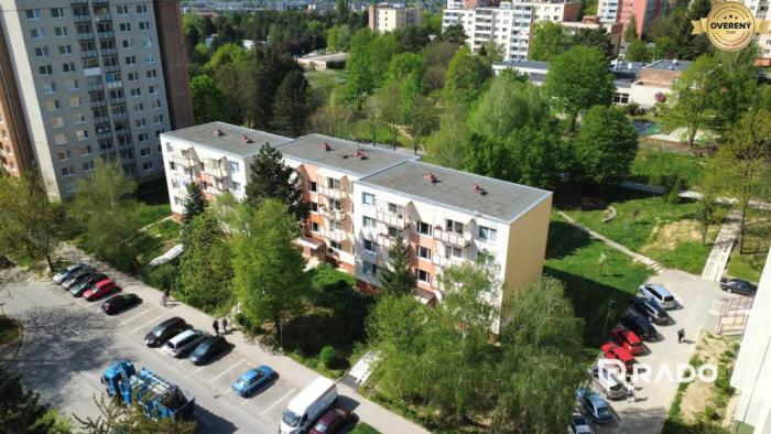 Reality RADO | Veľký 4-izbový byt v obľúbenej lokalite na predaj!