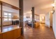 Reality Krásny, priestranný 2i byt 75m2, s výhľadom na hrad, centrum mesta