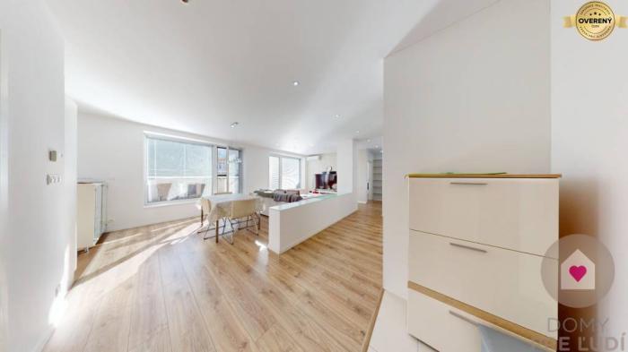 Reality Krásny zariadený 3 izb. byt v centre mesta s PARKOVANÍM, BA I. Ľadová