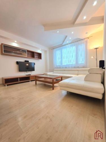 Reality REZERVOVANÉ - Kompletne zariadený 3-izbový byt pri lese, Ťahanovce