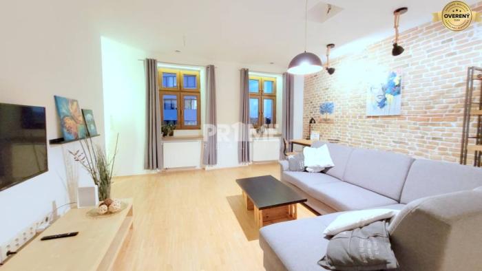 Reality JEDINEČNÝ 2i byt, REKONŠT., 2 X .SAMOST.IZBA, Hviezdoslavovo nám.